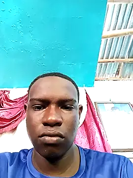 Snapshot of MackMacKenzie chatting on 18, 12, 2025 MackMacKenzie online show from 18, 12, 2025