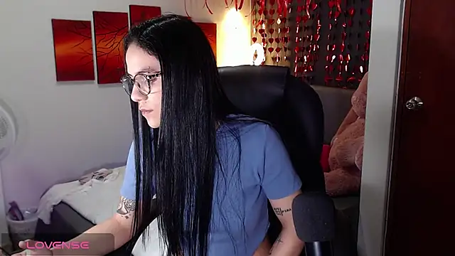 Ashley olivares online show from 17, 10, 2025