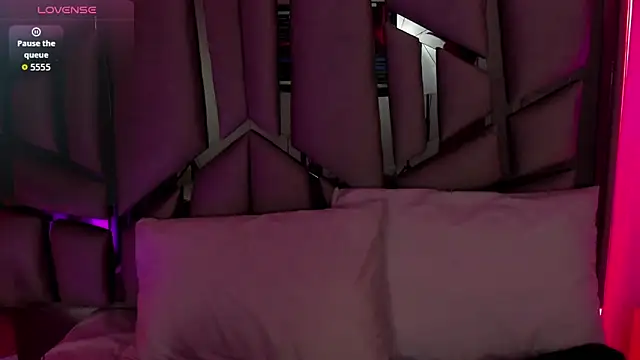 Snapshot of _valeria_saenz_ chatting on 20, 9, 2025 valeria saenz online show from 20, 9, 2025