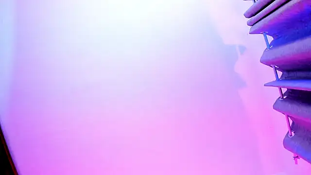 Snapshot of _valeria_saenz_ chatting on 18, 11, 2025 valeria saenz online show from 18, 11, 2025