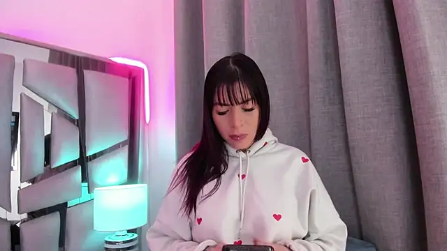  valeria saenz  online show from 15, 6, 2026