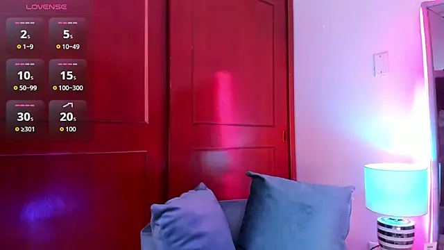 Snapshot of _valeria_saenz_ chatting on 7, 11, 2025 valeria saenz online show from 7, 11, 2025