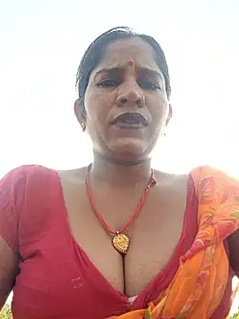 Snapshot of Hot_Seema83 chatting on 29, 9, 2025 Hot Seema83 online show from 29, 9, 2025