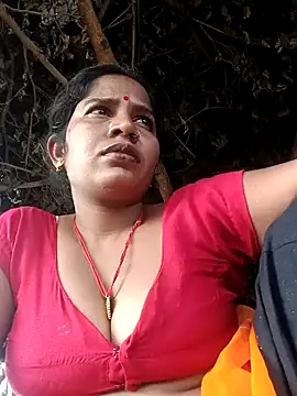 Snapshot of Hot_Seema83 chatting on 30, 9, 2025 Hot Seema83 online show from 30, 9, 2025