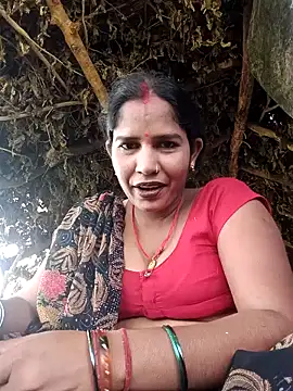 Snapshot of Hot_Seema83 chatting on 27, 9, 2025 Hot Seema83 online show from 27, 9, 2025