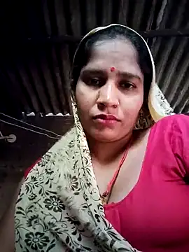 Snapshot of Hot_Seema83 chatting on 10, 9, 2025 Hot Seema83 online show from 10, 9, 2025