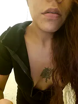 Snapshot of mamasitapetite chatting on 26, 10, 2025 mamasitapetite online show from 26, 10, 2025