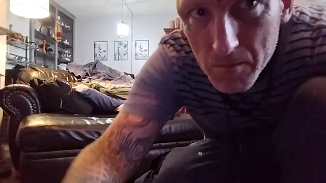 Snapshot of MRTATTWO chatting on 23, 9, 2025 MRTATTWO online show from 23, 9, 2025