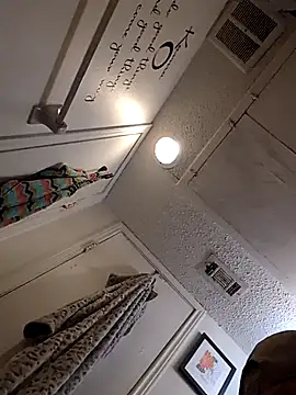 Snapshot of MRTATTWO chatting on 24, 11, 2025 MRTATTWO online show from 24, 11, 2025