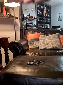 Snapshot of MRTATTWO chatting on 22, 11, 2025 MRTATTWO online show from 22, 11, 2025