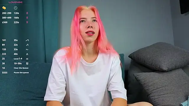 JuliannaWenger online show from 15, 10, 2025