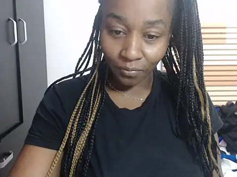 Snapshot of matilde_hot chatting on 1, 10, 2025 matilde hot online show from 1, 10, 2025