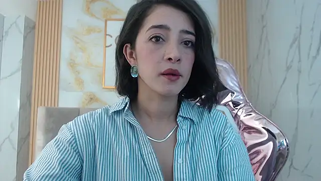 Snapshot of sara_lopez_s chatting on 17, 11, 2025 sara lopez s online show from 17, 11, 2025