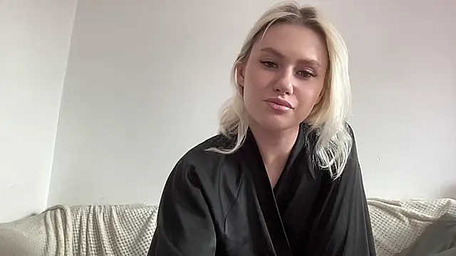 ElaraLuxxxe online show from 24, 9, 2025