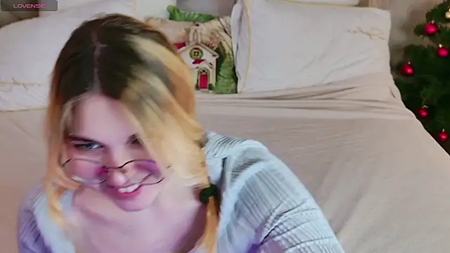 Evie Vall online show from 14, 12, 2025