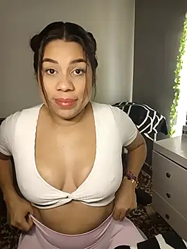 GabyMontenegro online show from 28, 9, 2025