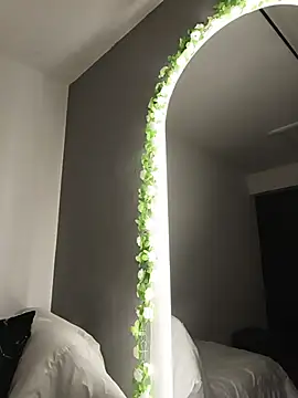 GabyMontenegro online show from 4, 11, 2025