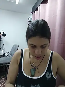 GabyMontenegro online show from 15, 2, 2026