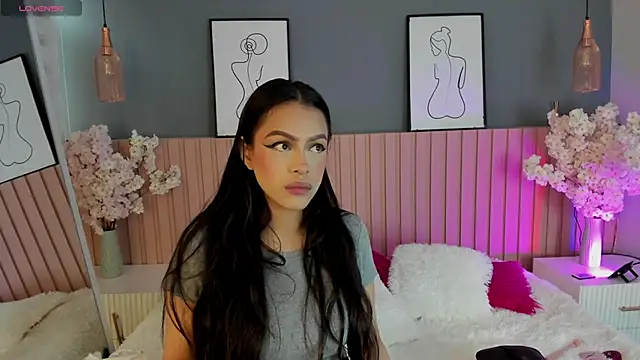 Mila Hank  online show from 18, 2, 2026