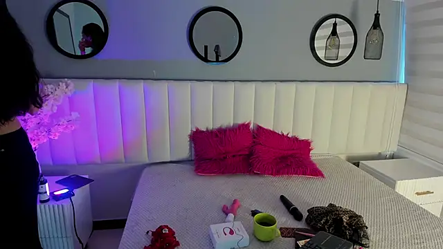 Mila Hank  online show from 29, 11, 2025