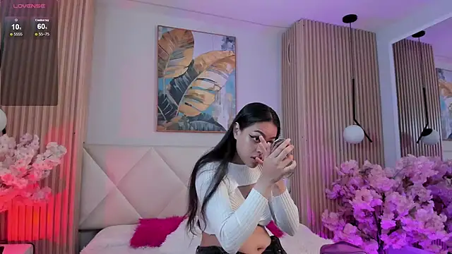 Mila Hank  online show from 30, 3, 2026