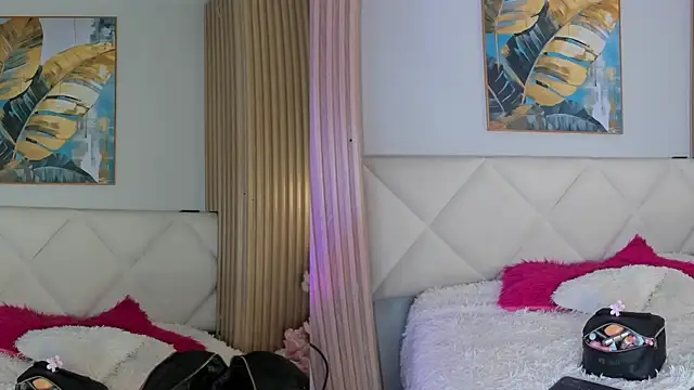 Mila Hank  online show from 9, 5, 2026