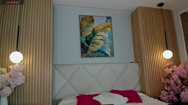Mila Hank  online show from 22, 5, 2026