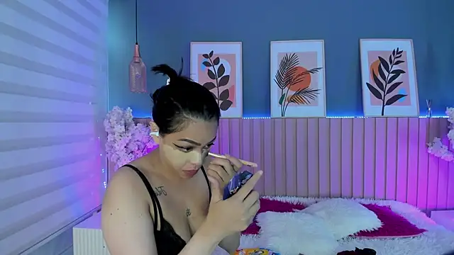 Mila Hank  online show from 6, 5, 2026