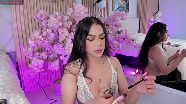 Mila Hank  online show from 1, 4, 2026