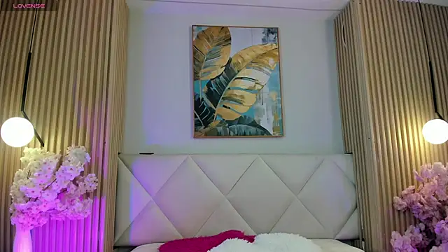 Mila Hank  online show from 20, 3, 2026