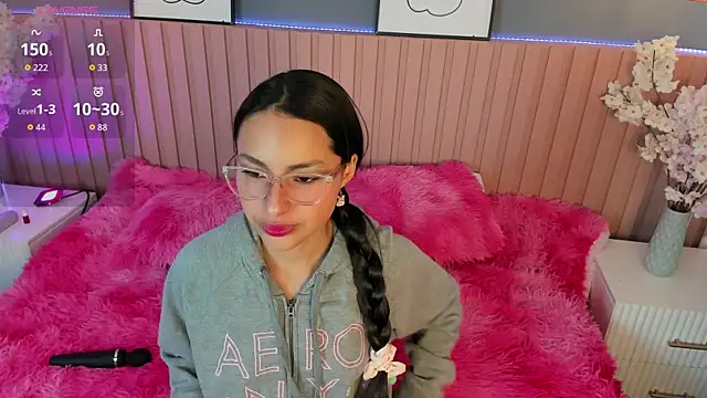 Annie  2 online show from 20, 9, 2025