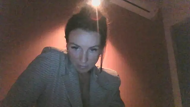 Justnani001 online show from 17, 9, 2025