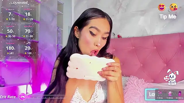 Nicolqueen  online show from 13, 1, 2026