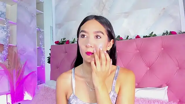 Nicolqueen  online show from 2, 12, 2025