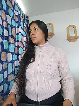 KittyHoleshot87 online show from 9, 2, 2026