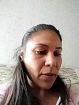 KittyHoleshot87 online show from 9, 10, 2025