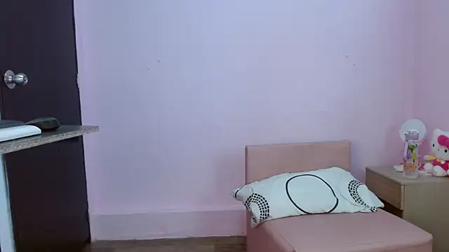 kiity horny  online show from 24, 9, 2025