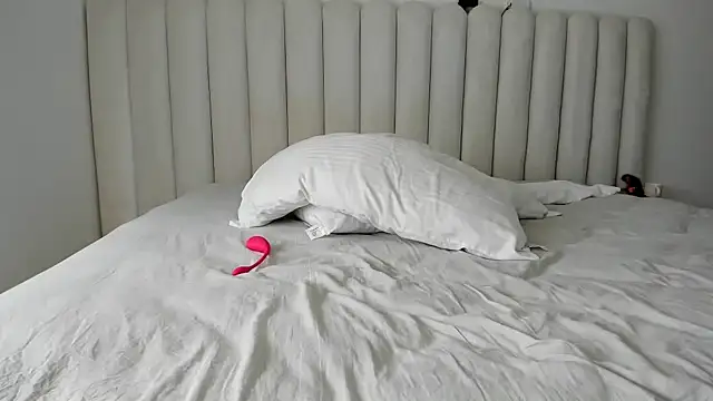 Snapshot of Meganbelford1 chatting on 25, 3, 2026 Meganbelford1 online show from 25, 3, 2026