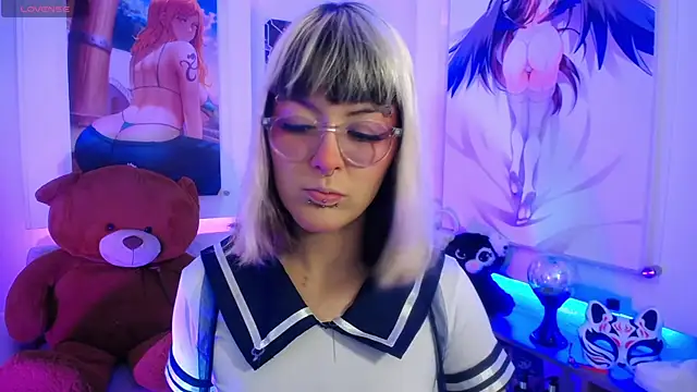 lil candy77 online show from 4, 11, 2025