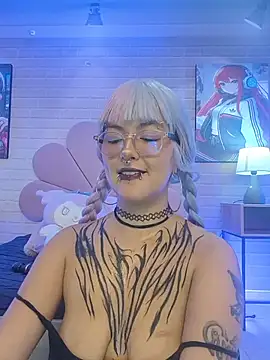 Snapshot of lil_candy77 chatting on 13, 7, 2026 lil candy77 online show from 13, 7, 2026