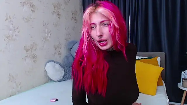 Snapshot of Nina_Blum_ chatting on 14, 11, 2025 Nina Blum online show from 14, 11, 2025