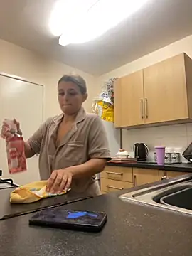 Snapshot of Goldiebaby chatting on 24, 9, 2025 Goldiebaby online show from 24, 9, 2025