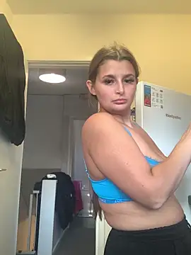 Snapshot of Goldiebaby chatting on 23, 9, 2025 Goldiebaby online show from 23, 9, 2025