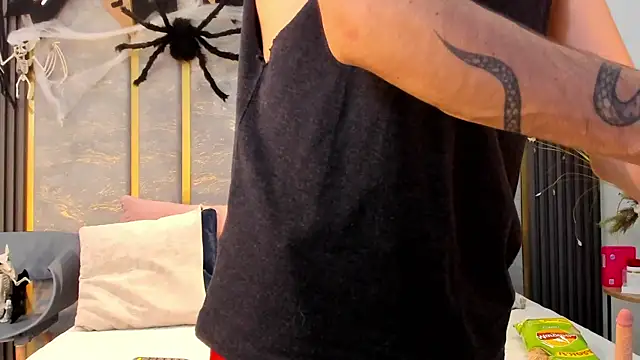 Snapshot of NikoStone_ chatting on 2, 11, 2025 NikoStone online show from 2, 11, 2025