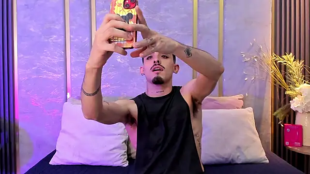 Snapshot of NikoStone_ chatting on 13, 9, 2025 NikoStone online show from 13, 9, 2025