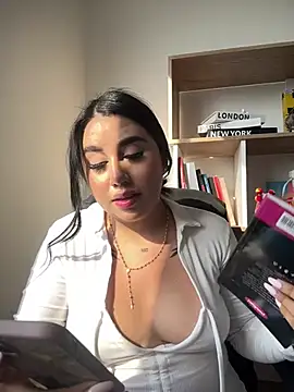 Sophie Dreamss online show from 13, 4, 2026