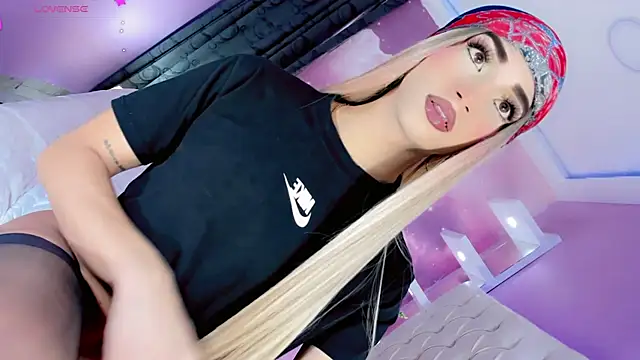 Snapshot of Nauthy_girl chatting on 8, 5, 2026 Nauthy girl online show from 8, 5, 2026