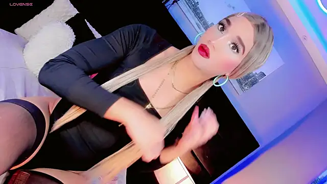 Nauthy girl online show from 19, 1, 2026