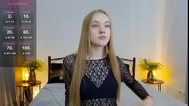 KumiKruz online show from 14, 9, 2025