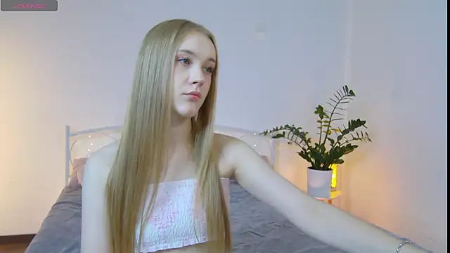 KumiKruz online show from 25, 9, 2025